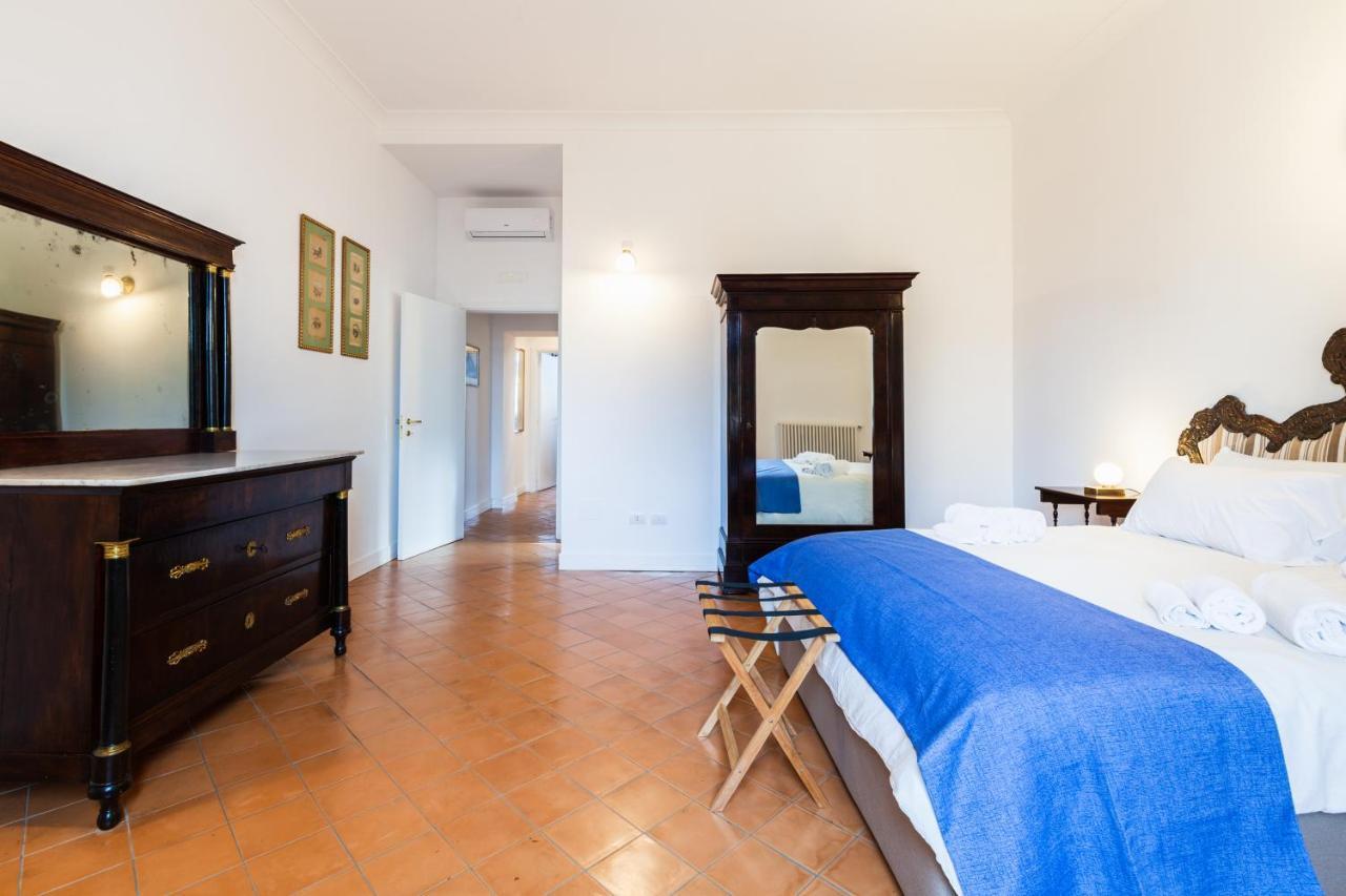 Palazzo Marigliano - Serviced Apartments Наполи Екстериор снимка