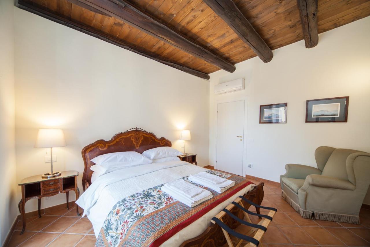 Palazzo Marigliano - Serviced Apartments Наполи Екстериор снимка