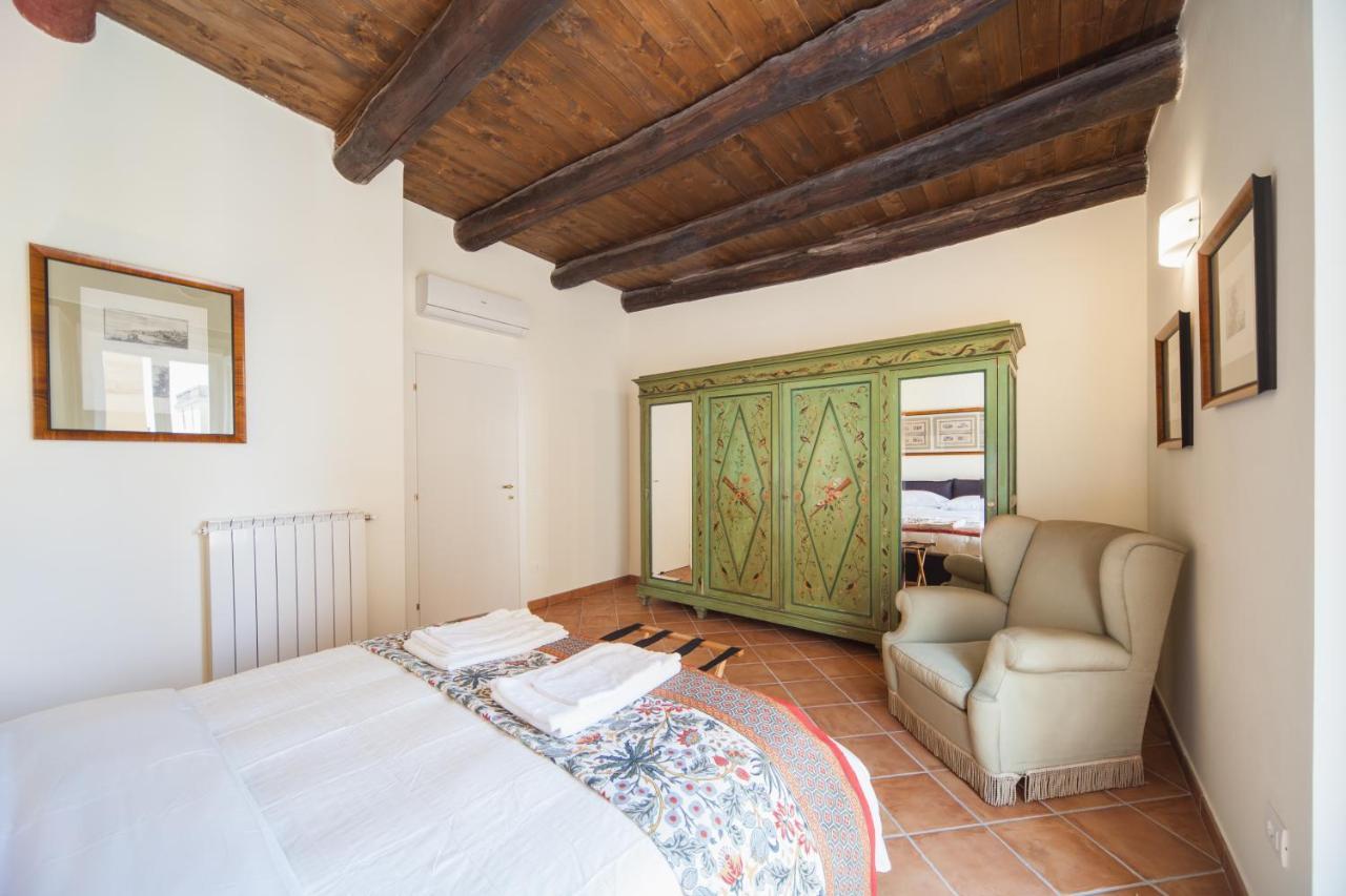 Palazzo Marigliano - Serviced Apartments Наполи Екстериор снимка