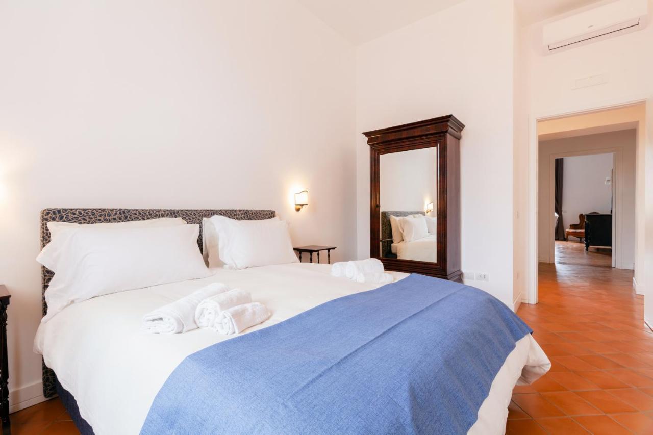 Palazzo Marigliano - Serviced Apartments Наполи Екстериор снимка