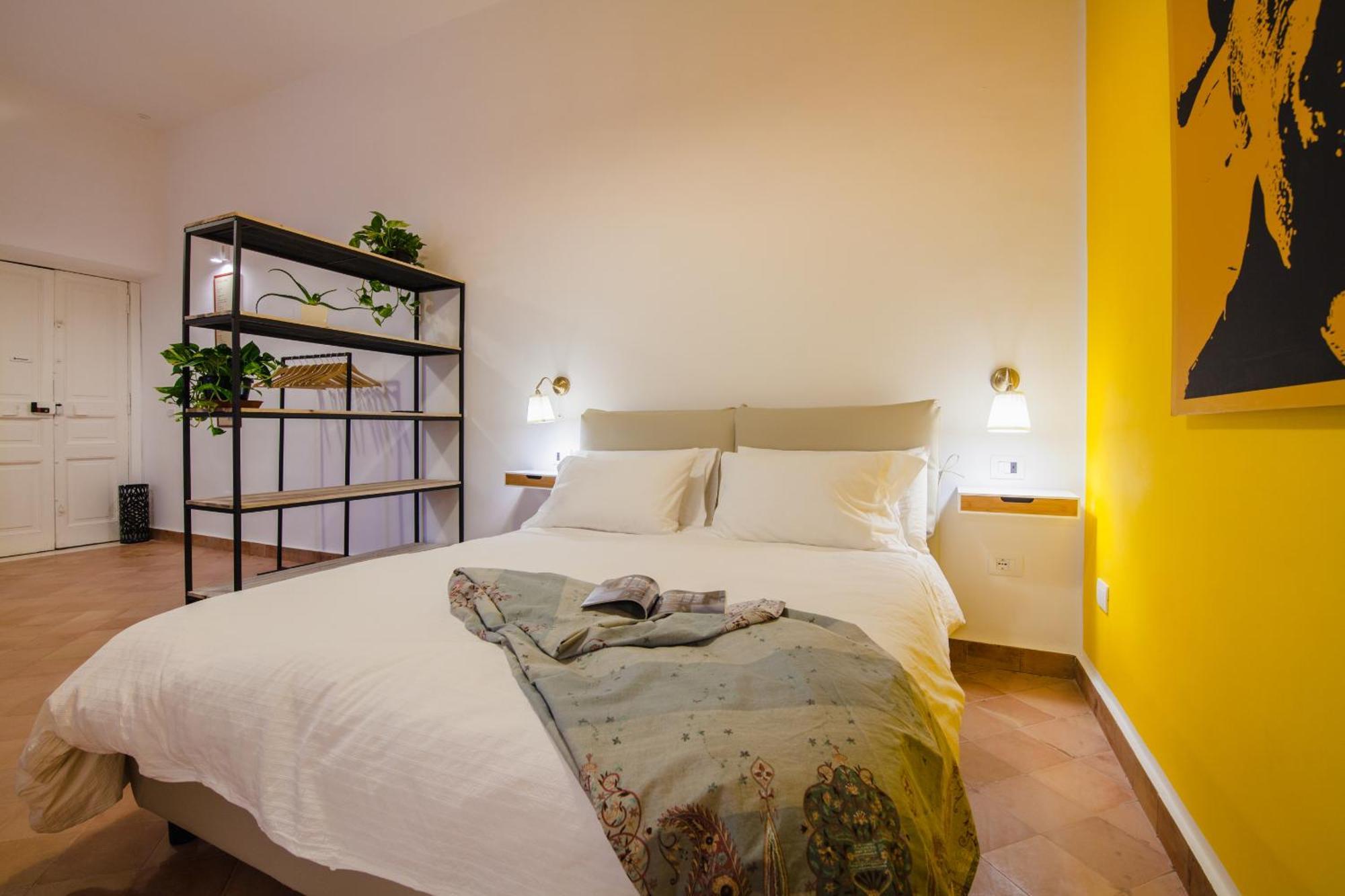 Palazzo Marigliano - Serviced Apartments Наполи Стая снимка